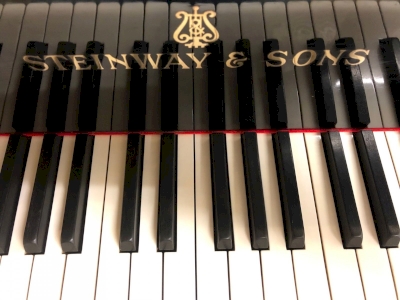 Restauration complète d’un piano à queue Steinway & Sons Modèle A pour une cliente de Uzes (Gard)