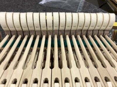 Remplacement complet de jeu de marteau par un jeu neuf Remplacement complet de jeu de marteau par un jeu neuf