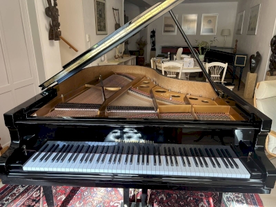 Accord pour des pianos haut de gammes dans le Luberon