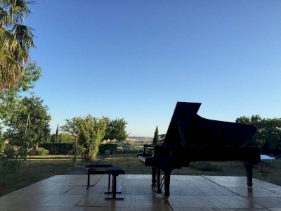 Technicien et accordeur de piano pour concerts et festivals à Avignon