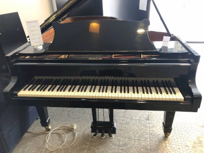 Restauration de Piano à queue de la marque haut de gamme Steinway & Sons Restauration de Piano à queue de la marque haut de gamme Steinway & Sons